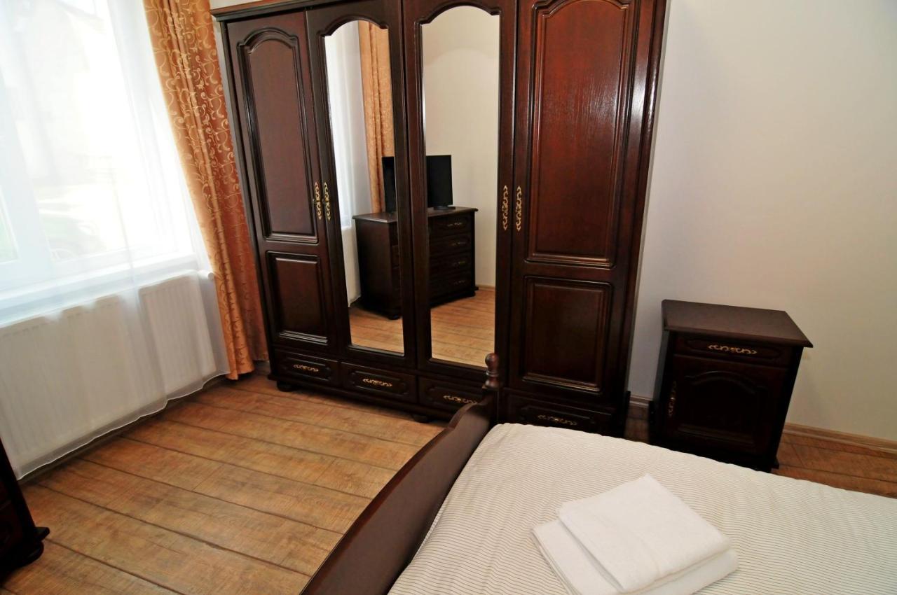 Apartamento 7 *